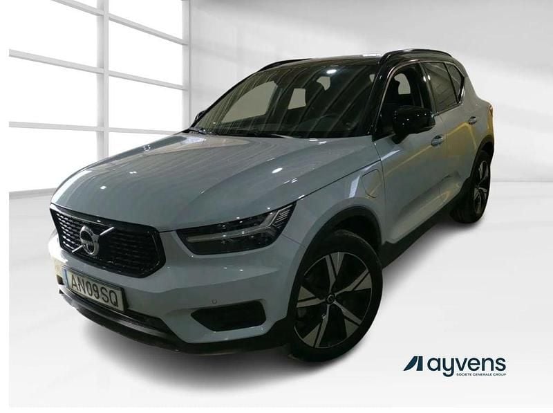 Branco Usado 2022 Volvo XC40 R-Design SUV | € 31.300 (Preço justo) - Imagem 1/4