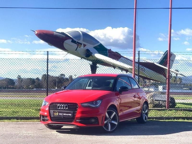 Usado Audi A1 S-Line 86 HP (63 kW) 2013 Vermelho Citadino