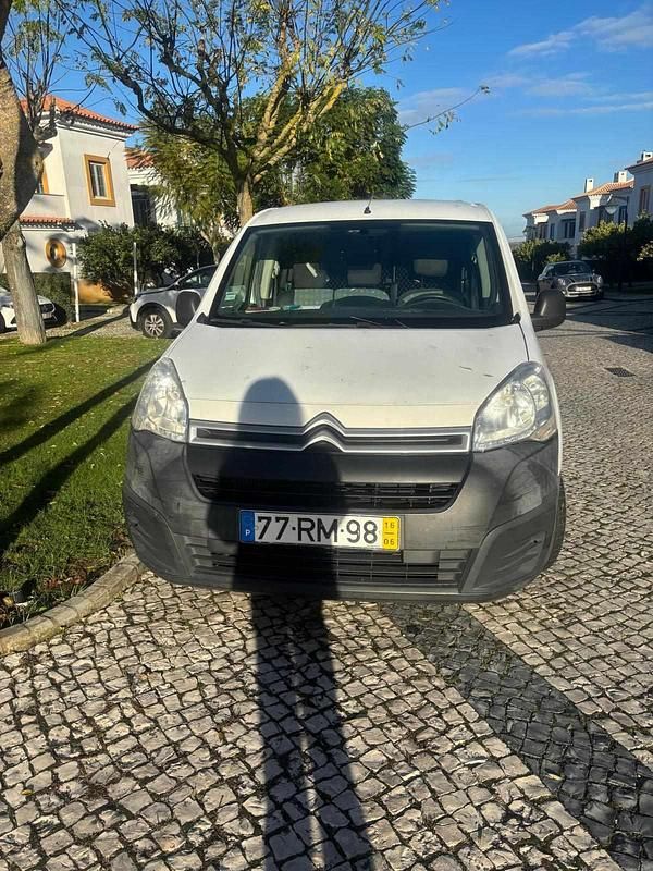Usado Citroën Berlingo 99 HP (72 kW) 2016 Branco Monovolume