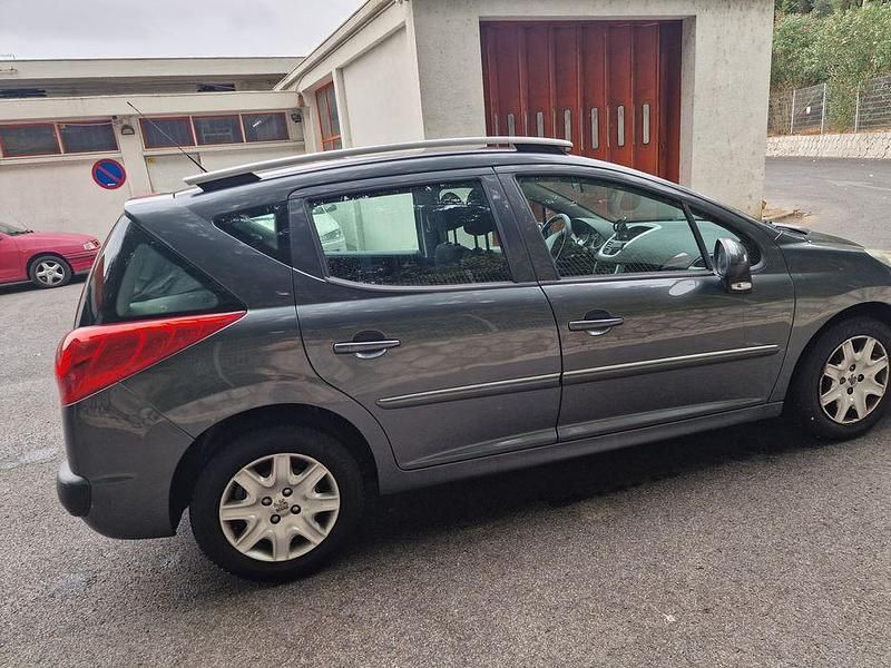Usado 2011 Peugeot 207 Carrinha | € 4.500 - Imagem 1/4