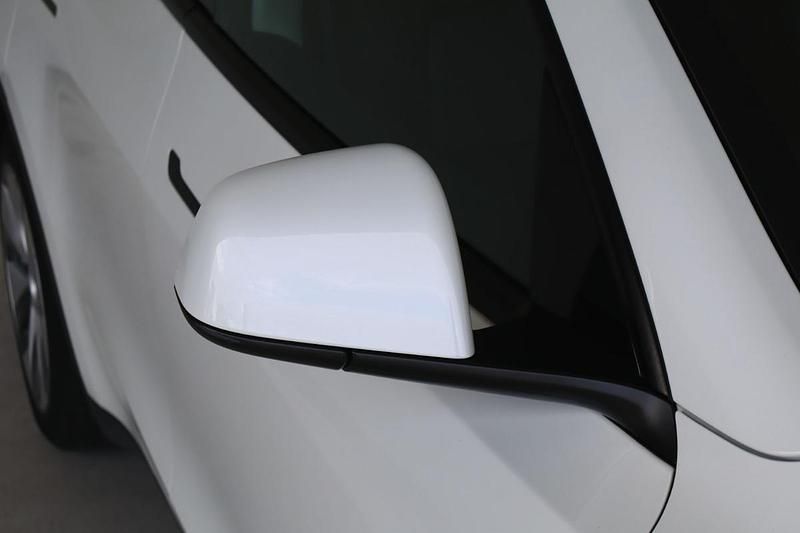 Usado Tesla Model Y 378 kW (514 HP) 2023 Branco SUV