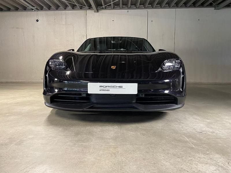 Usado Porsche Taycan 419 kW (571 HP) 2023 Preto Carrinha