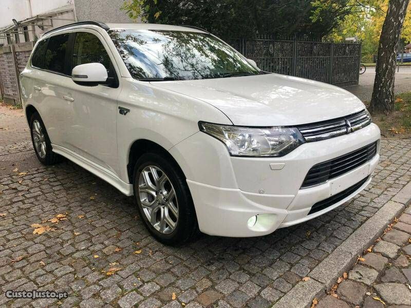 Vendido Mitsubishi Outlander P-HEV 2.. - Carros usados para venda