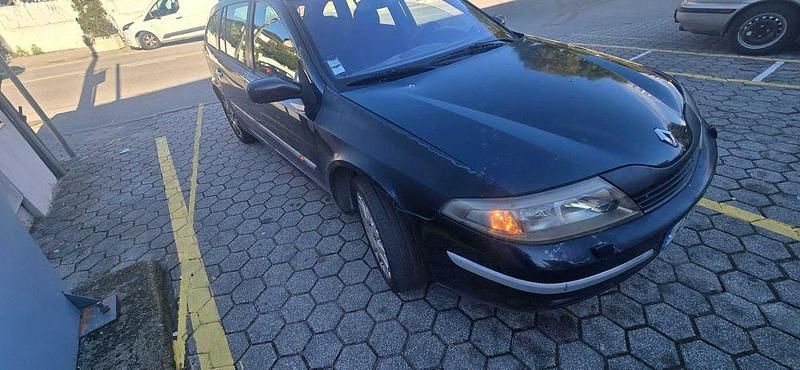Usado 2001 Renault Laguna II Sedan | € 1.300 (Preço justo) - Imagem 1/4