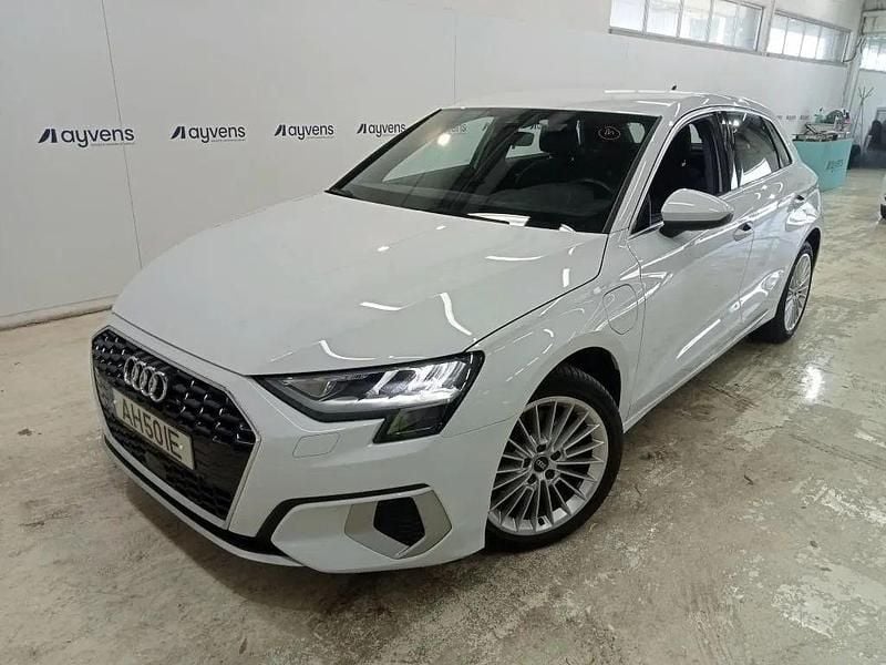 Branco Usado 2021 Audi A3 Advanced Carrinha | € 24.600 - Imagem 1/4