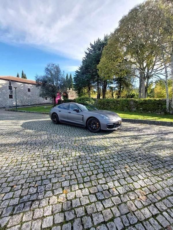 Usado Porsche Panamera 462 HP (339 kW) 2018 Cinzento