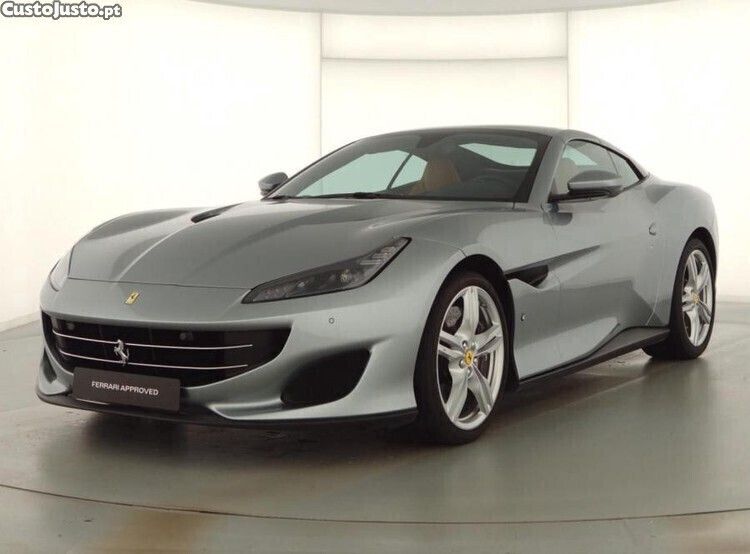 Cinza Usado 2019 Ferrari Portofino Sedan | € 197.885 - Imagem 1/1