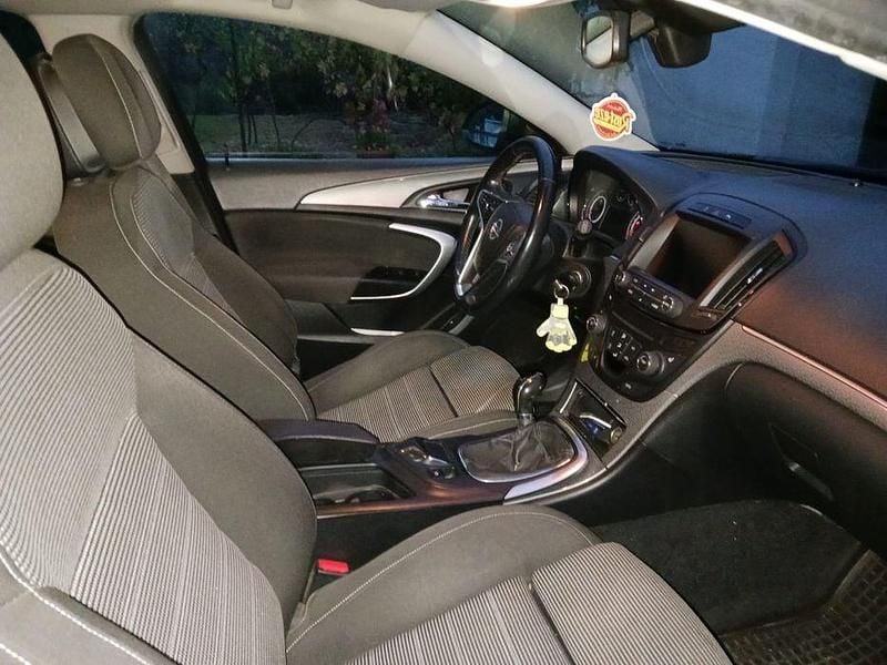 Usado Opel Insignia Sport 130 HP (95 kW) 2014 Carrinha