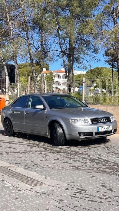 Usado 2002 Audi A4 Sedan | € 5.500 (Preço justo) - Imagem 1/4