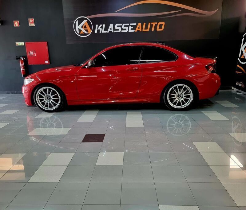 Vermelho Usado 2014 BMW 220 Coupé | € 20.990 (Preço justo) - Imagem 1/4