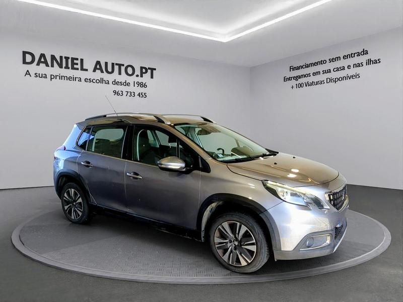 Usado Peugeot 2008 110 HP (80 kW) 2016 Cinzento SUV