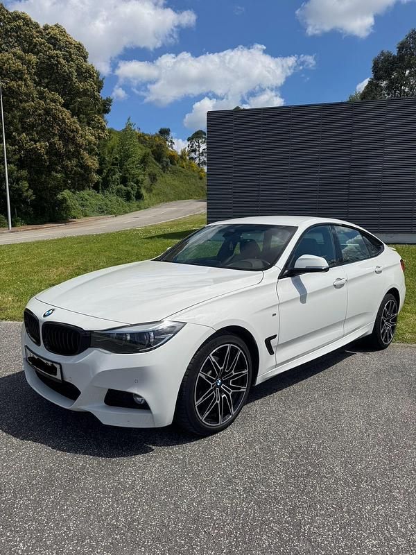 Branco Usado 2017 BMW 320 Gran Turismo | € 25.000 - Imagem 1/4