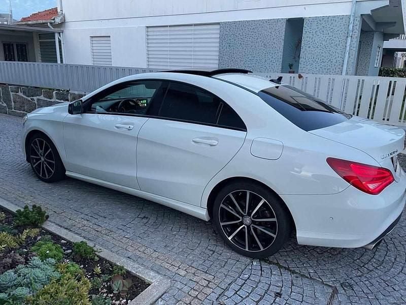 Usado Mercedes CLA180 109 HP (80 kW) 2016 Branco Sedan
