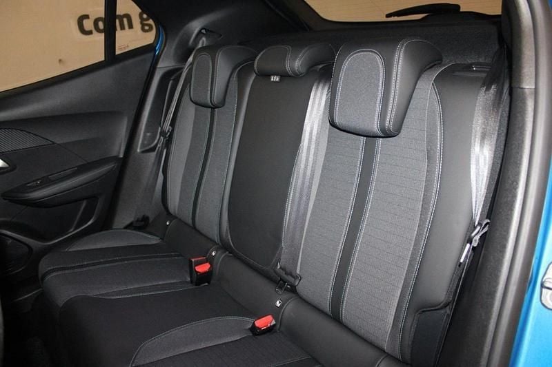 Usado Peugeot e-2008 Allure 100 kW (136 HP) 2021 Azul SUV