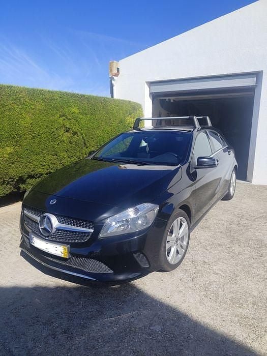 Usado 2018 Mercedes A160 Sedan | € 15.000 (Bom preço) - Imagem 1/4