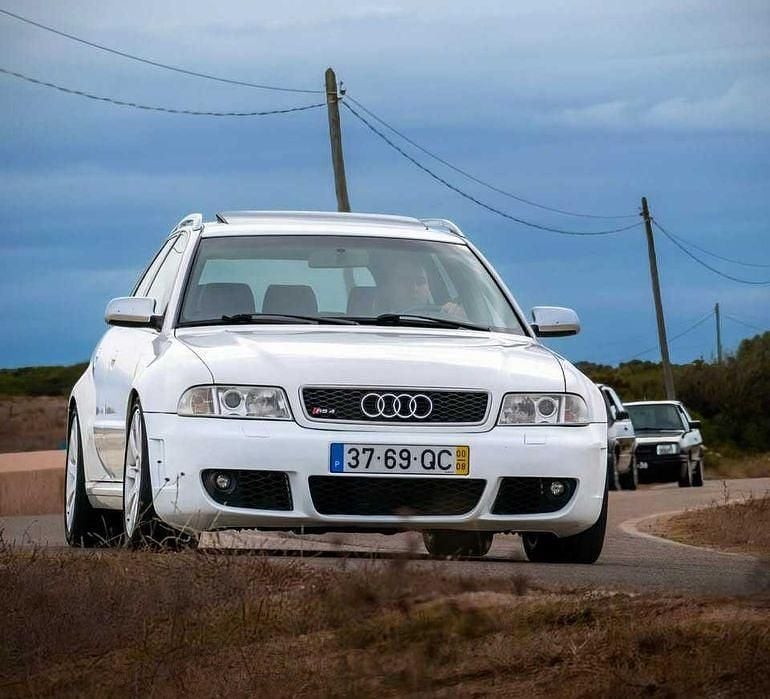 Usado Audi RS4 Competition 520 HP (382 kW) 2000 Carrinha
