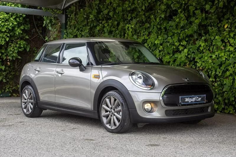 Cinzento Usado 2018 Mini One D Citadino | € 16.500 (Preço justo) - Imagem 1/4
