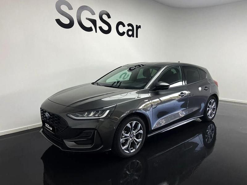 Cinza Usado 2023 Ford Focus ST-Line | € 21.500 (Preço justo) - Imagem 1/4