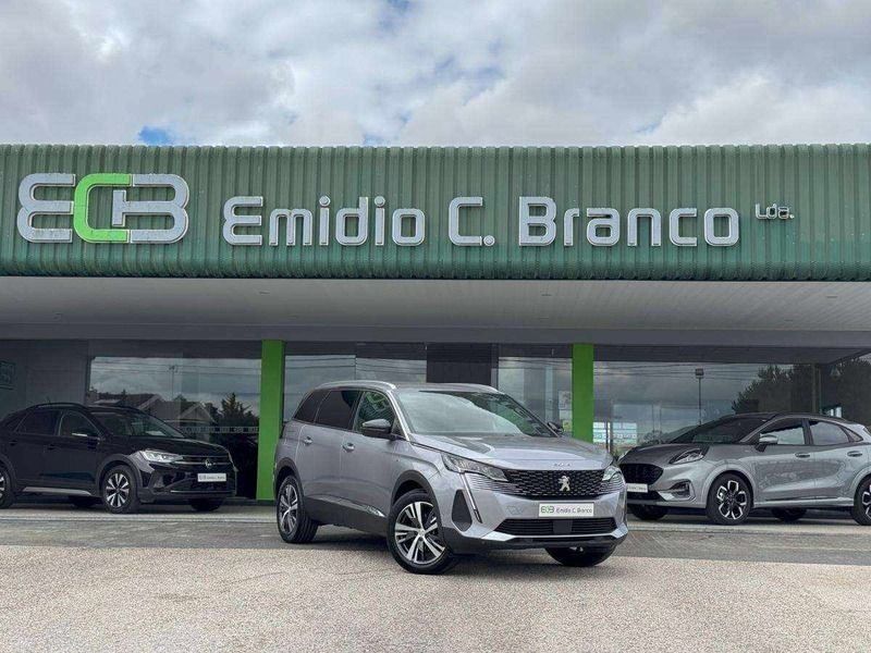 Cinza Usado 2023 Peugeot 5008 Allure Monovolume | € 29.490 (Preço justo) - Imagem 1/4