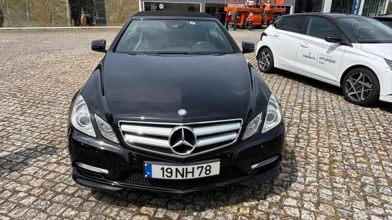 Preto Usado 2012 Mercedes E220 Cabrios | € 21.500 (Preço justo) - Imagem 1/4