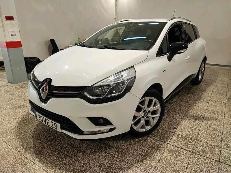 Branco Usado 2018 Renault Clio IV Carrinha | € 9.990 (Preço justo) - Imagem 1/4