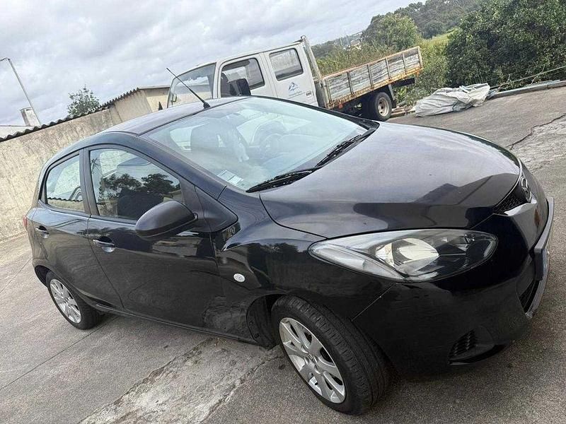 Usado 2009 Mazda 2 Sedan | € 5.000 - Imagem 1/4