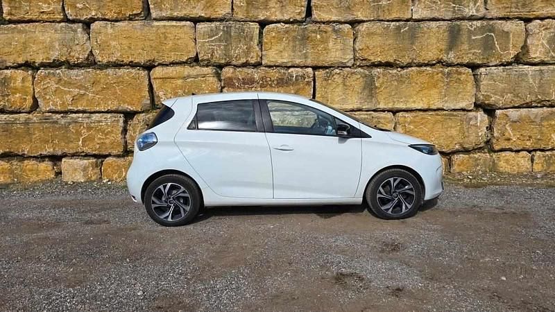 Usado Renault Zoe Zen 64 kW (88 HP) 2015 Branco Citadino