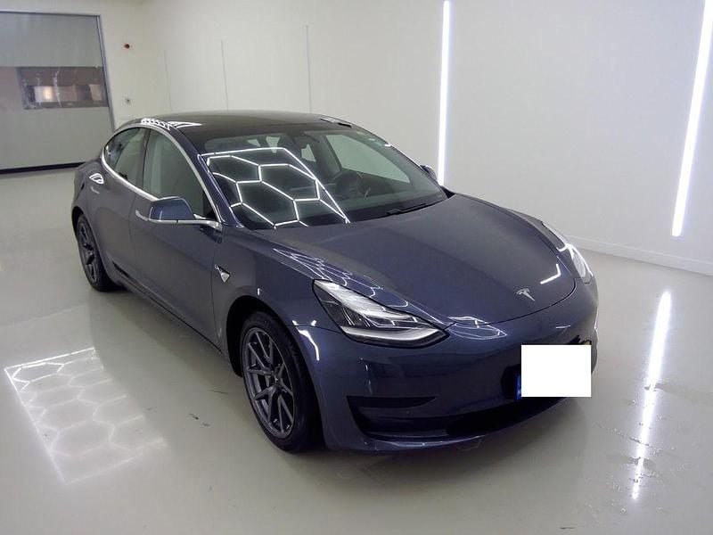 Azul Usado 2020 Tesla Model 3 Standard Range Plus Sedan | € 20.970 (Preço justo) - Imagem 1/4