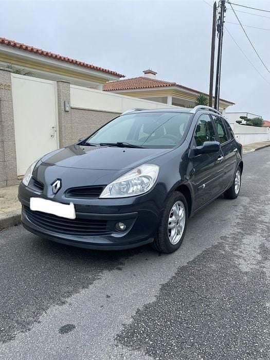 Usado 2008 Renault Clio II Sedan | € 4.000 (Preço justo) - Imagem 1/4
