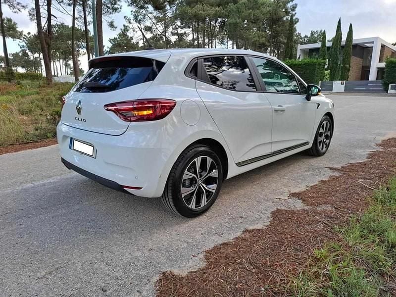 Branco Usado 2023 Renault Clio V Citadino | € 15.600 (Bom preço) - Imagem 1/4