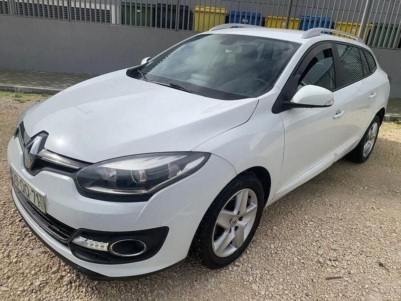 Branco Usado 2015 Renault Mégane GrandTour Carrinha | € 7.990 (Bom preço) - Imagem 1/4