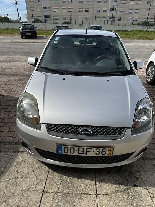 Usado Ford Fiesta 75 HP (55 kW) 2006 Citadino