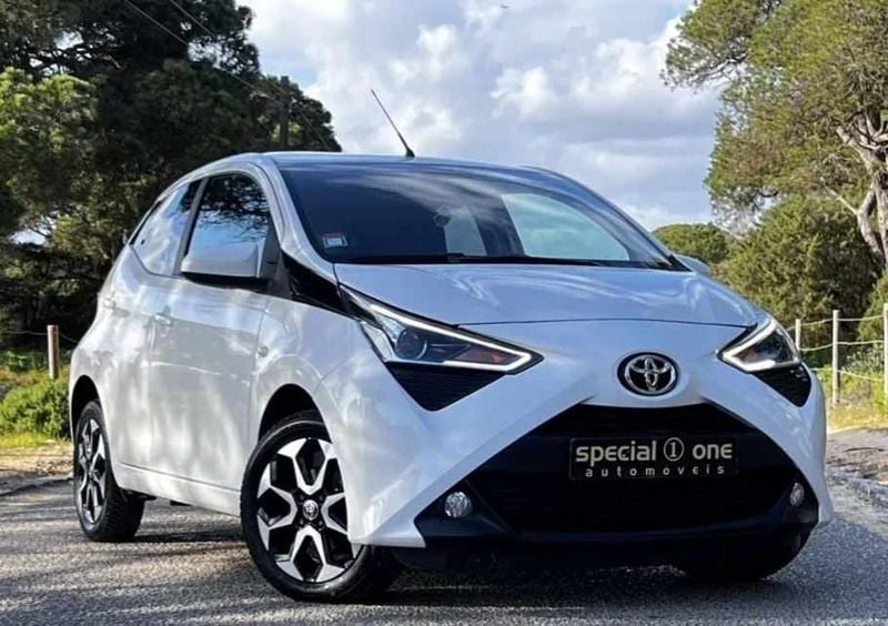 Branco Usado 2021 Toyota Aygo Citadino | € 15.999 (Bom preço) - Imagem 1/4