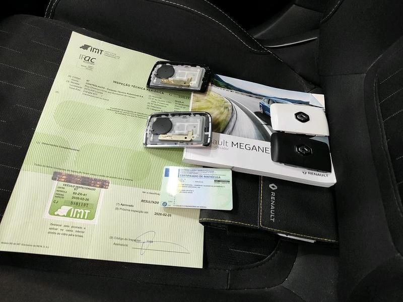 Cinzento Usado 2020 Renault Mégane IV LIMITED Carrinha | € 14.900 (Preço justo) - Imagem 1/4