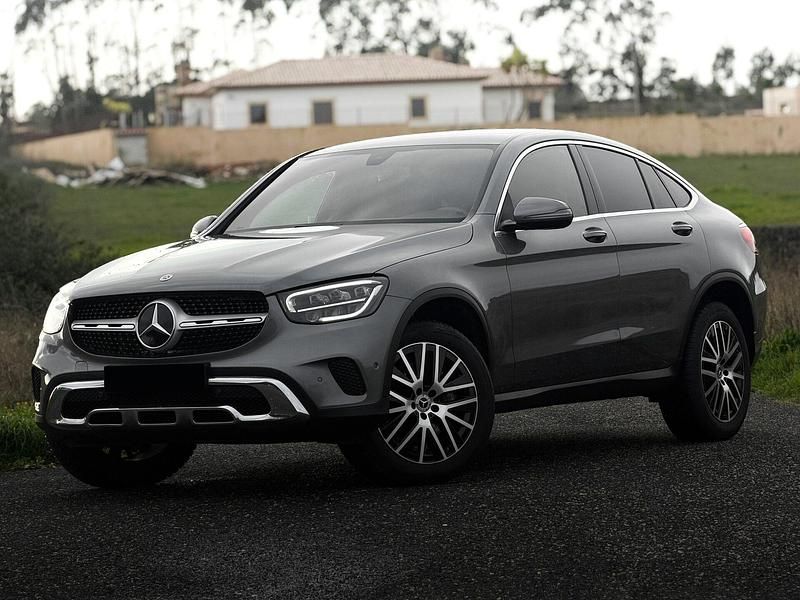Usado Mercedes GLC300 320 HP (235 kW) 2022 Cinza SUV