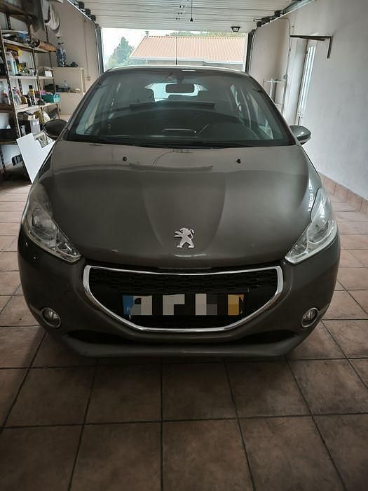 Usado 2013 Peugeot 208 Citadino | € 7.000 (Preço justo) - Imagem 1/4