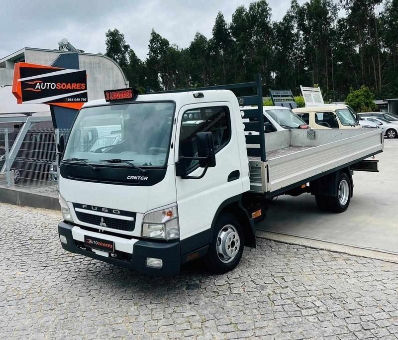 Branco Usado 2012 Mitsubishi Canter | € 18.500 - Imagem 1/4
