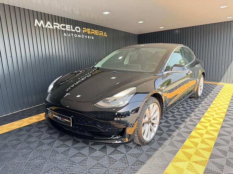 Preto Usado 2019 Tesla Model 3 Sedan | € 22.500 (Preço justo) - Imagem 1/4