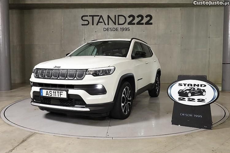 Usado Jeep Compass Limited 130 HP (95 kW) 2022 Branco SUV