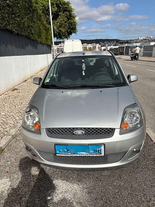 Usado 2006 Ford Fiesta Sedan | € 2.750 (Preço justo) - Imagem 1/4