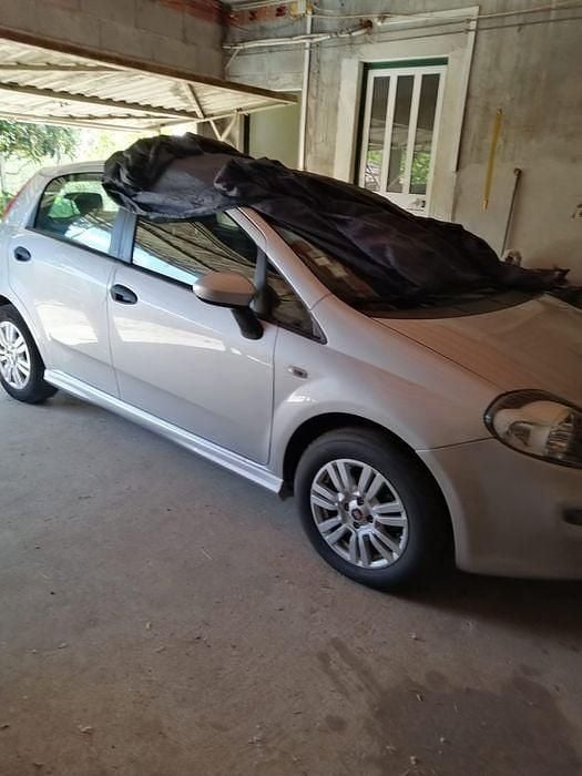 Usado 2014 Fiat Punto Sedan | € 6.500 (Preço justo) - Imagem 1/4
