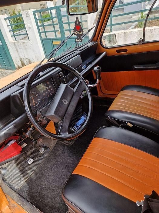 Usado 1987 Renault R4 Sedan | € 3.000 - Imagem 1/4