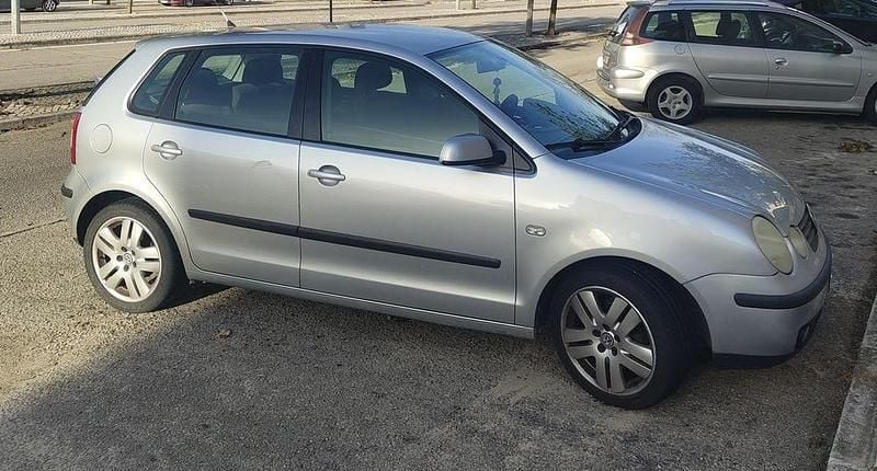 Usado 2004 VW Polo Sedan | € 2.500 (Bom preço) - Imagem 1/4