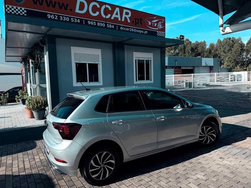 Usado VW Polo Life 95 HP (69 kW) 2024 Cinzento Citadino