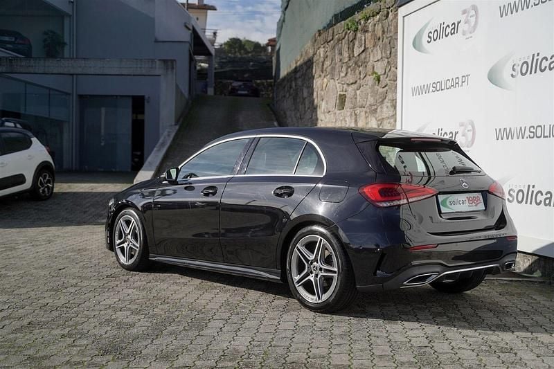 Usado Mercedes A180 AMG line 116 HP (85 kW) 2018 Preto Citadino