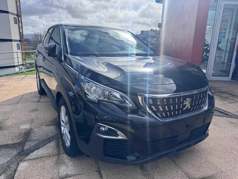 Usado Peugeot 3008 Active 130 HP (95 kW) 2019 Preto SUV