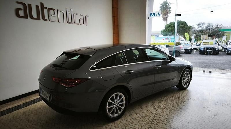 Usado Mercedes CLA250e Style 218 HP (160 kW) 2022 Cinza Sedan