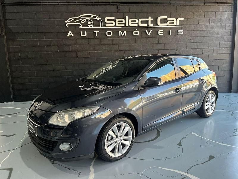 Cinza Usado 2012 Renault Mégane III Dynamique | € 5.950 (Super Preço) - Imagem 1/4