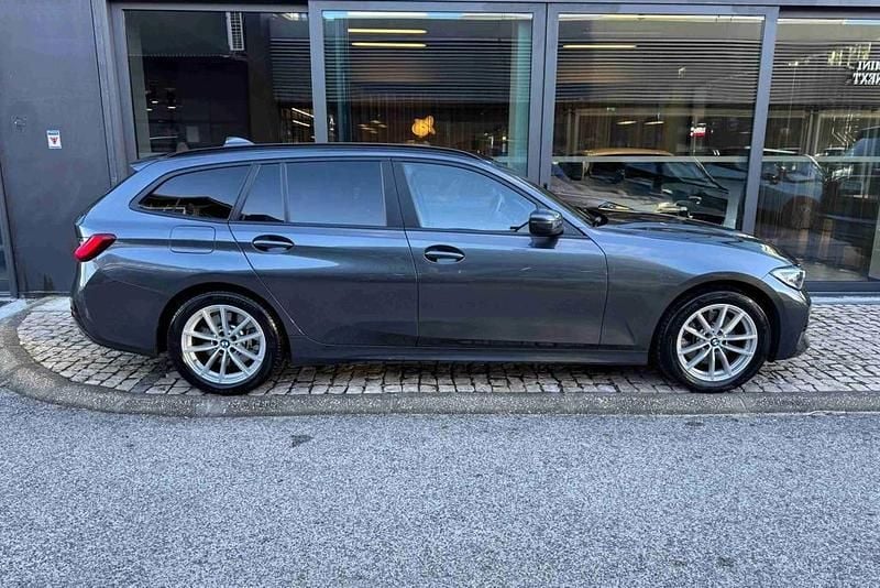 Usado BMW 320e Advantage 163 HP (119 kW) 2021 Cinzento Carrinha