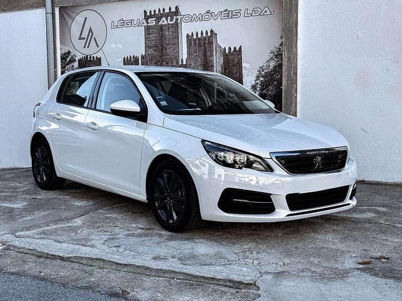 Usado Peugeot 308 102 HP (75 kW) 2019 Branco